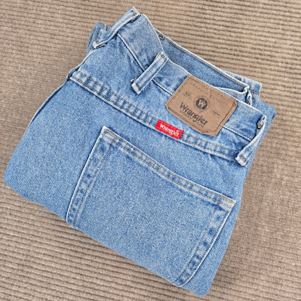 Wrangler Mens 38x30 Light Wash Regular Fit 96501SL Denim Jeans